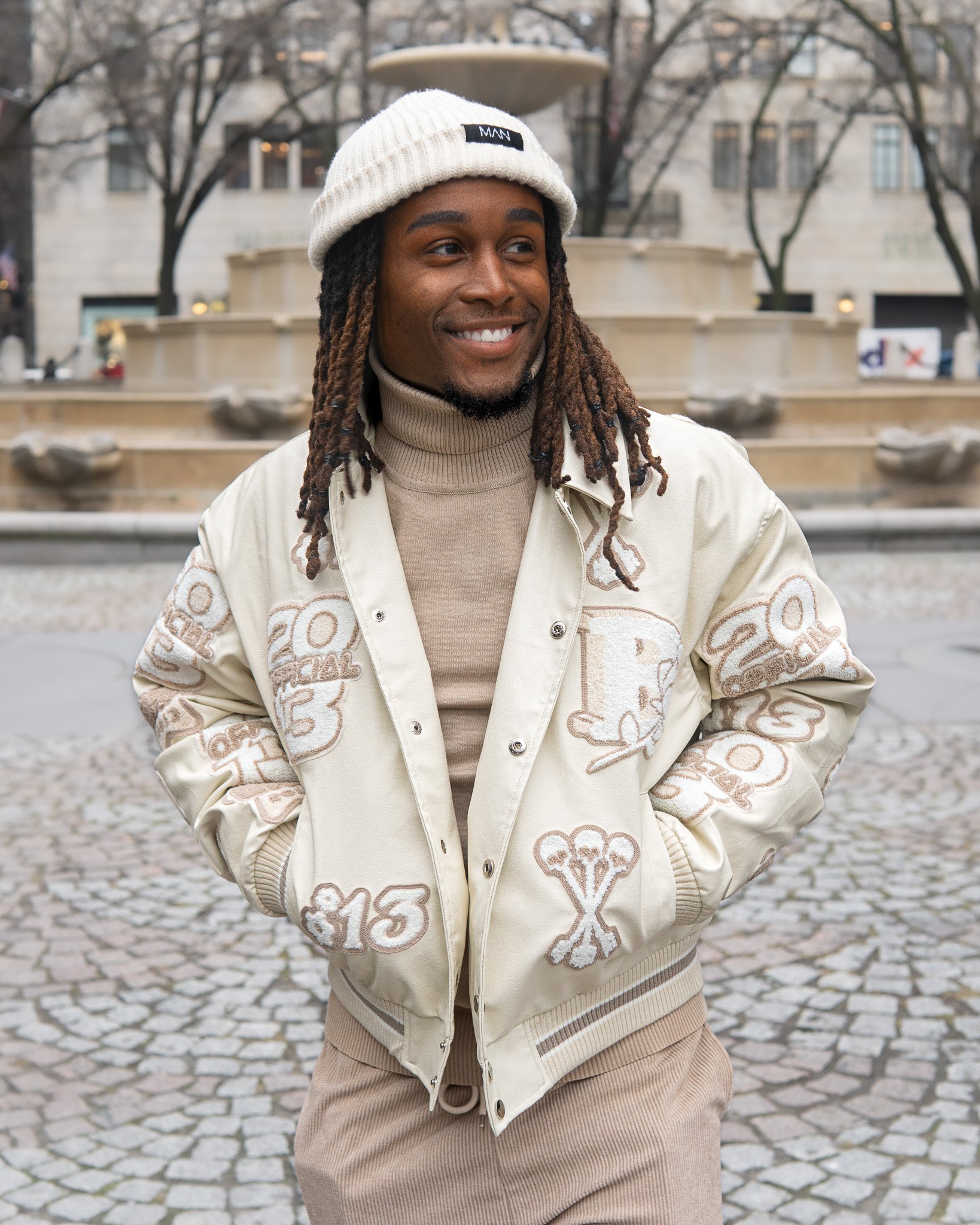 Illustration showing HubSpot AI agents and assistants supporting marketing, sales, and operations workflows